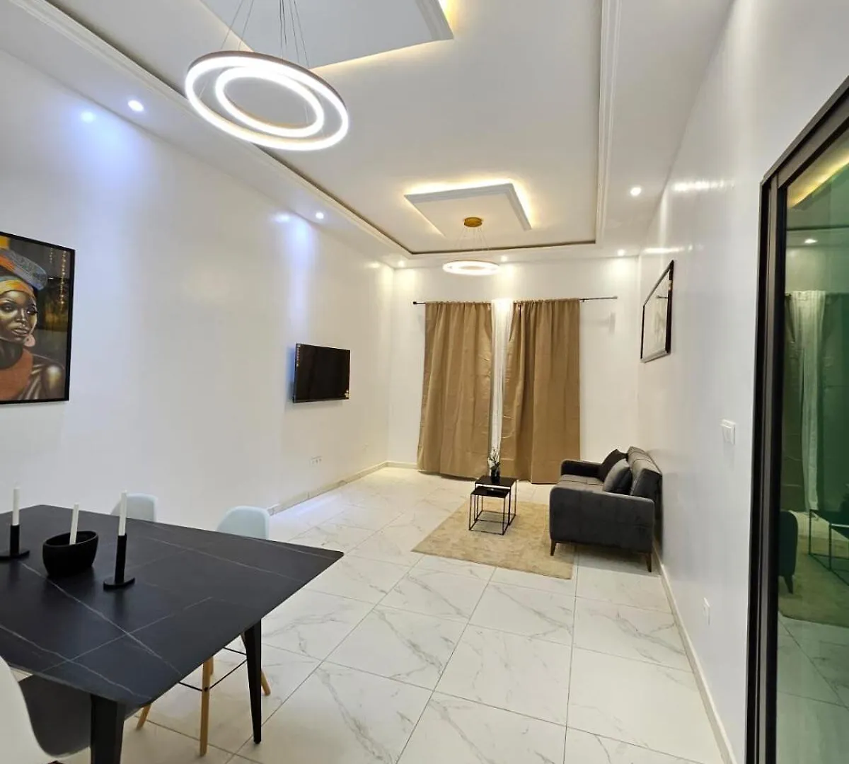 Nefertiti Appartment - Spacious In Ngor Almadies Dakar Apartmán